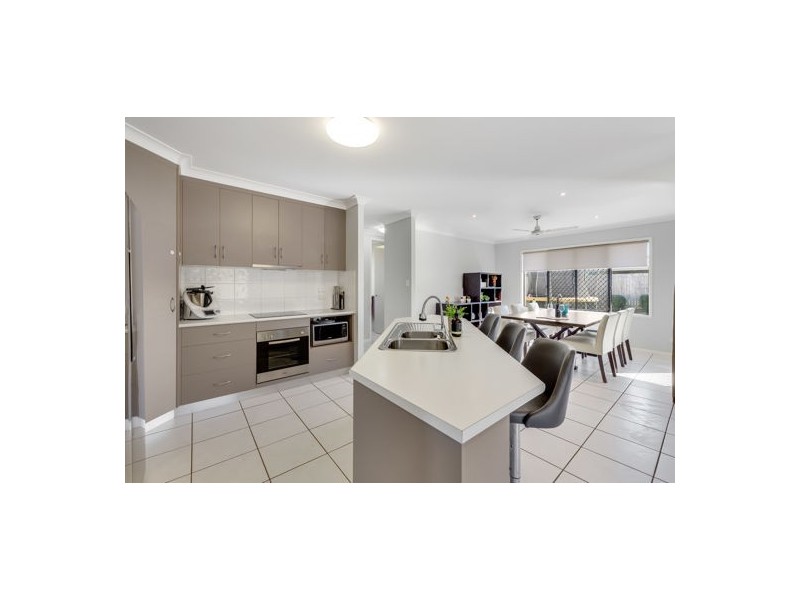 28 Stone Drive, Bucasia QLD 4750