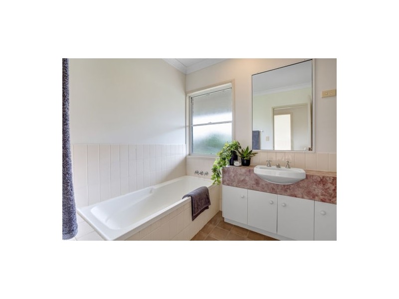 44 McLaughlin Drive, Eimeo QLD 4740