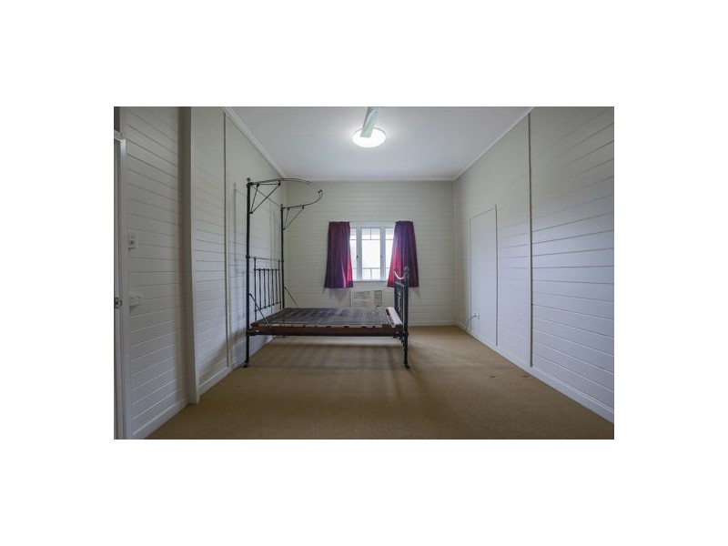 383 Bridge Road, West Mackay QLD 4740