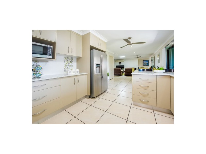 25 Peacock Place, Marian QLD 4753