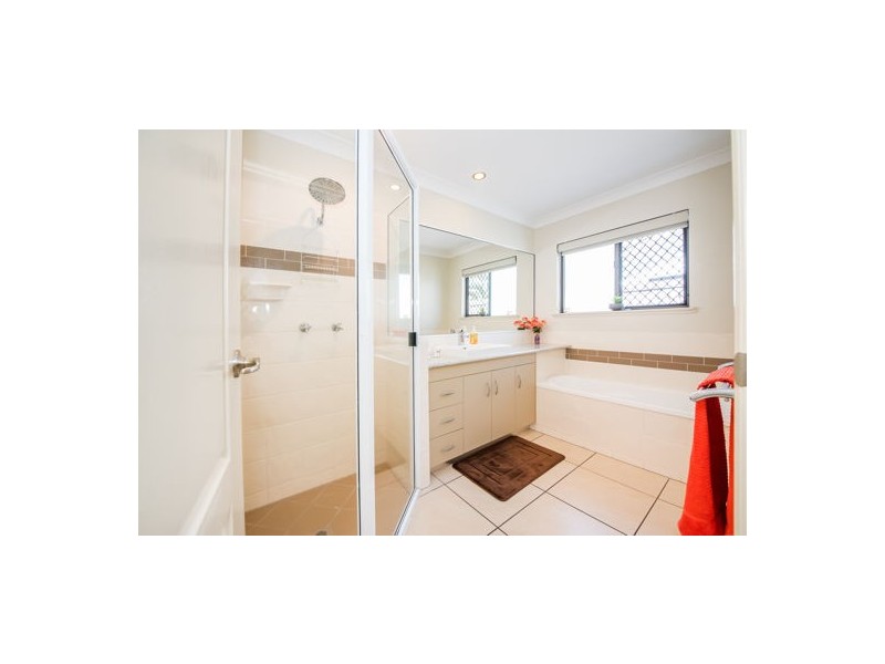 25 Peacock Place, Marian QLD 4753