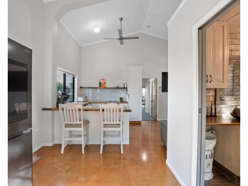 10 Bayview Drive, Habana QLD 4740