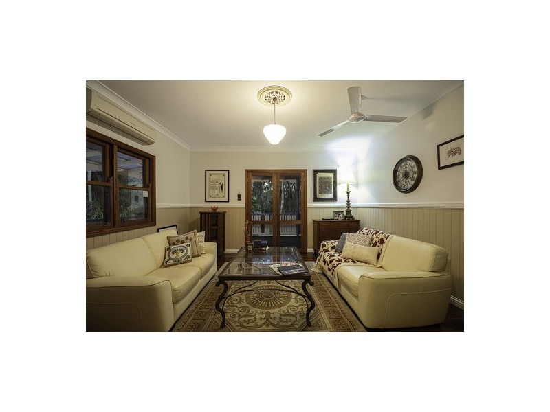 8 Refalo Drive, Farleigh QLD 4741