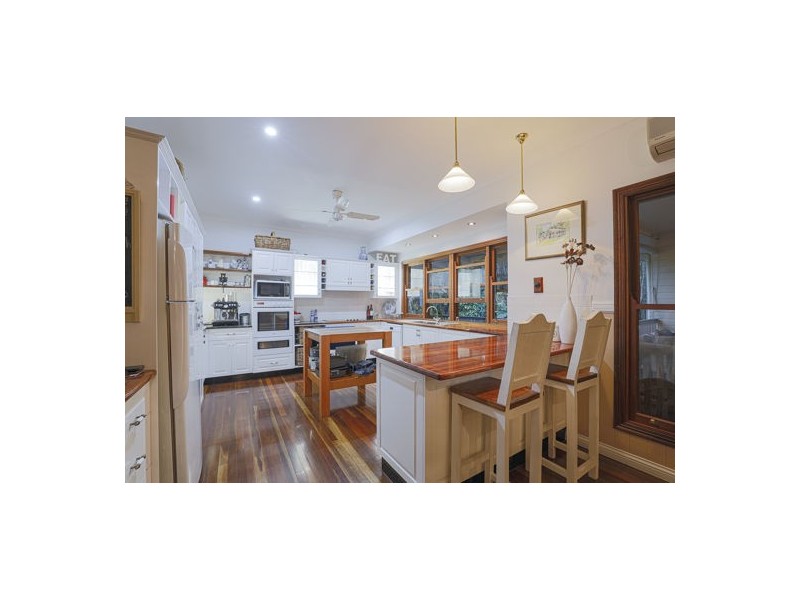 8 Refalo Drive, Farleigh QLD 4741