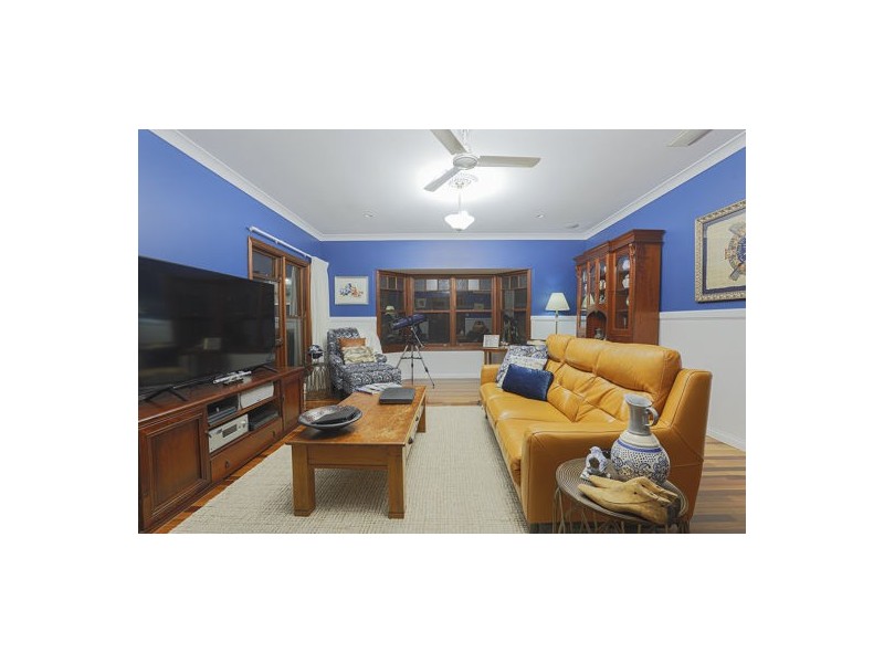 8 Refalo Drive, Farleigh QLD 4741