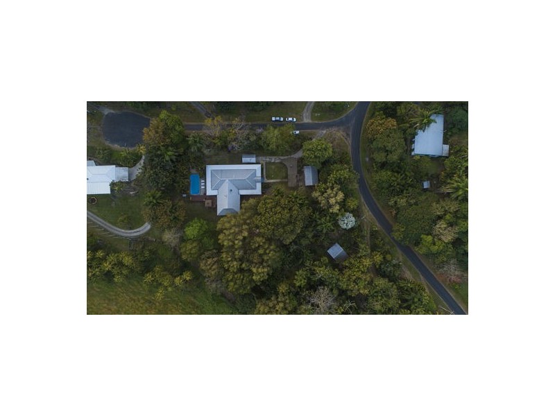 8 Refalo Drive, Farleigh QLD 4741