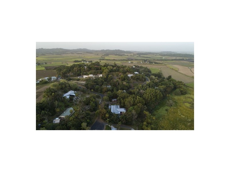 8 Refalo Drive, Farleigh QLD 4741