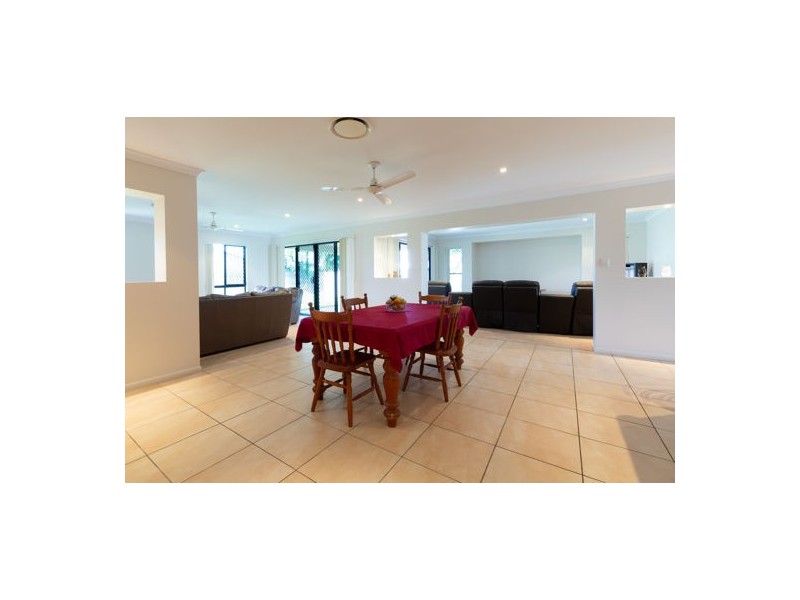 18 Cutfield Street, Glenella QLD 4740