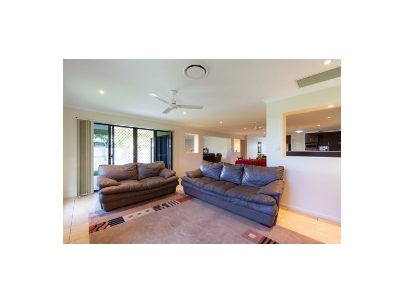 18 Cutfield Street, Glenella QLD 4740