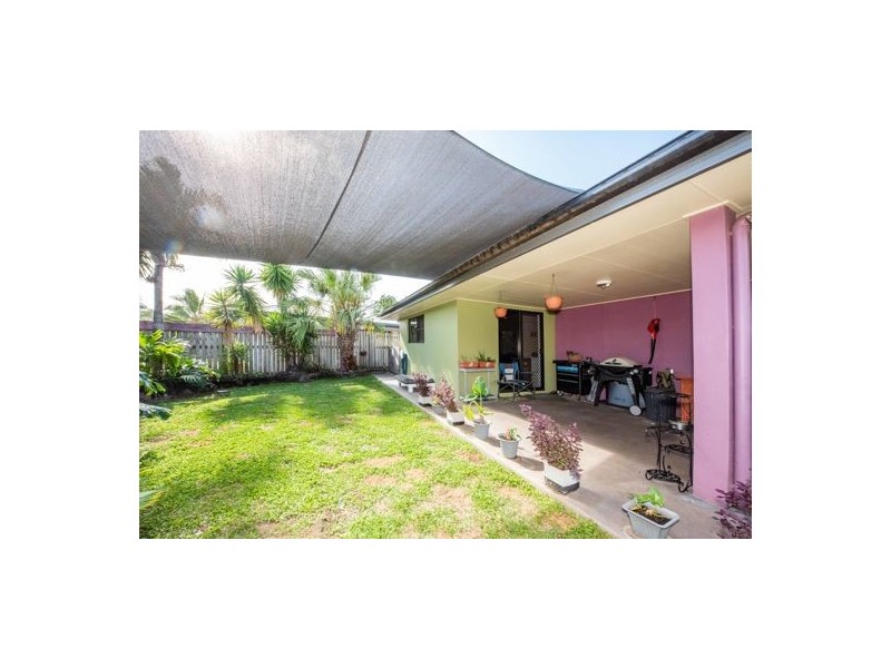 5 Sunseeker Court, Blacks Beach QLD 4740