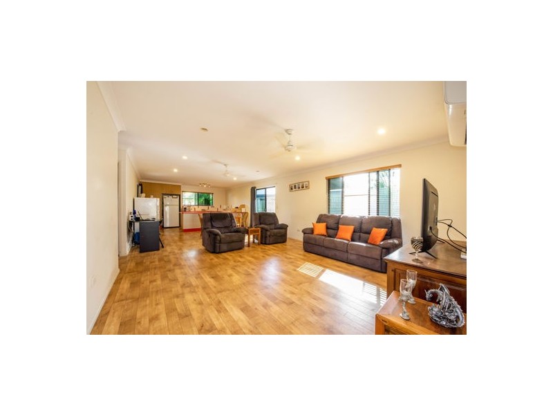 5 Sunseeker Court, Blacks Beach QLD 4740