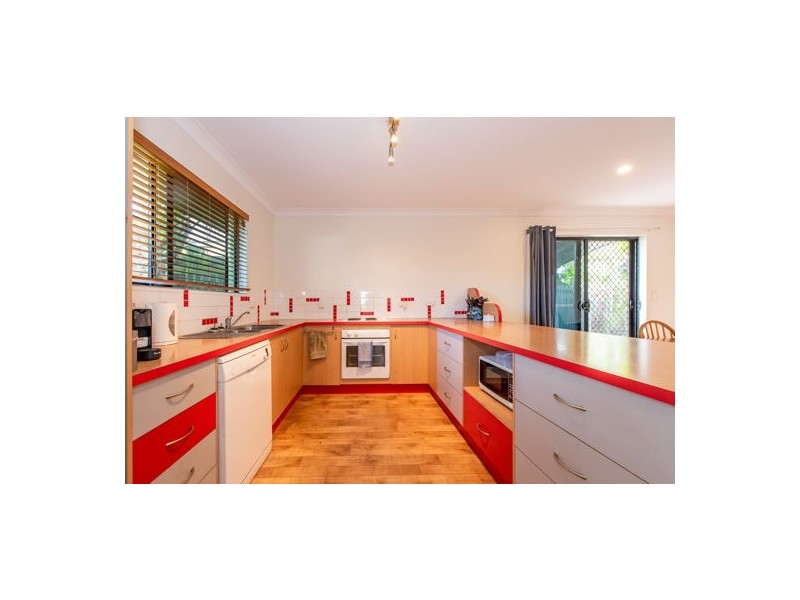 5 Sunseeker Court, Blacks Beach QLD 4740