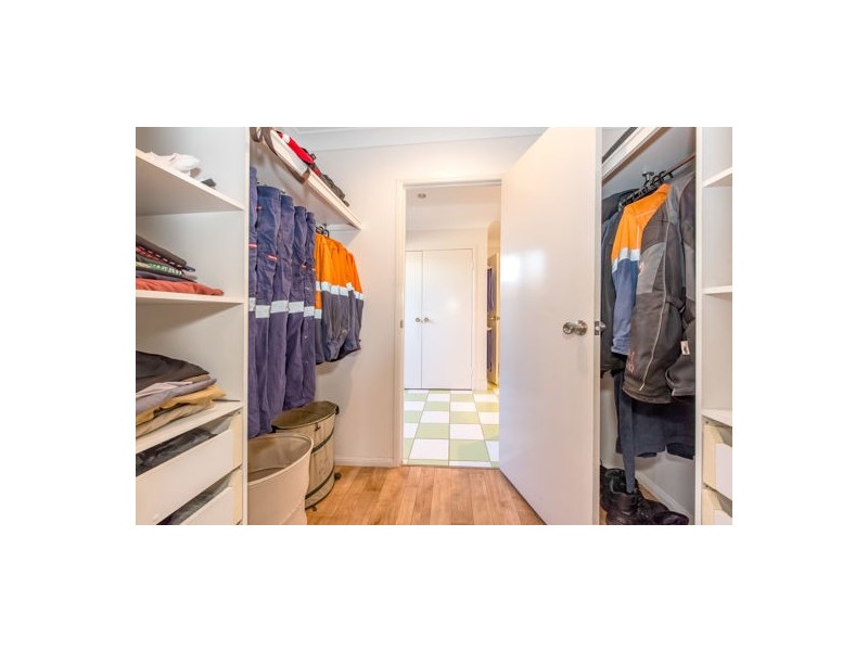 5 Sunseeker Court, Blacks Beach QLD 4740