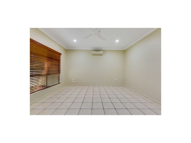 5 Seacove Court, Eimeo QLD 4740