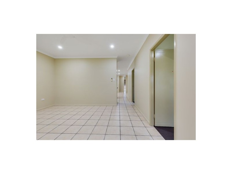 5 Seacove Court, Eimeo QLD 4740