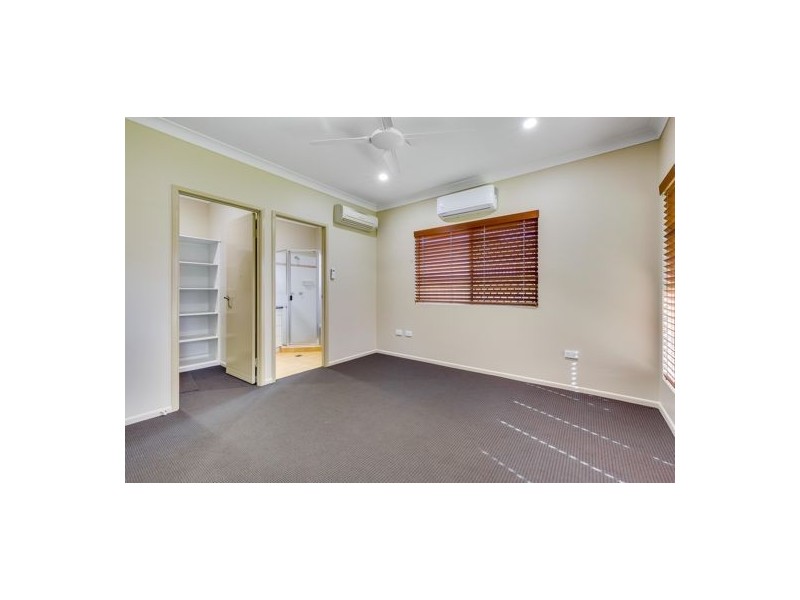 5 Seacove Court, Eimeo QLD 4740