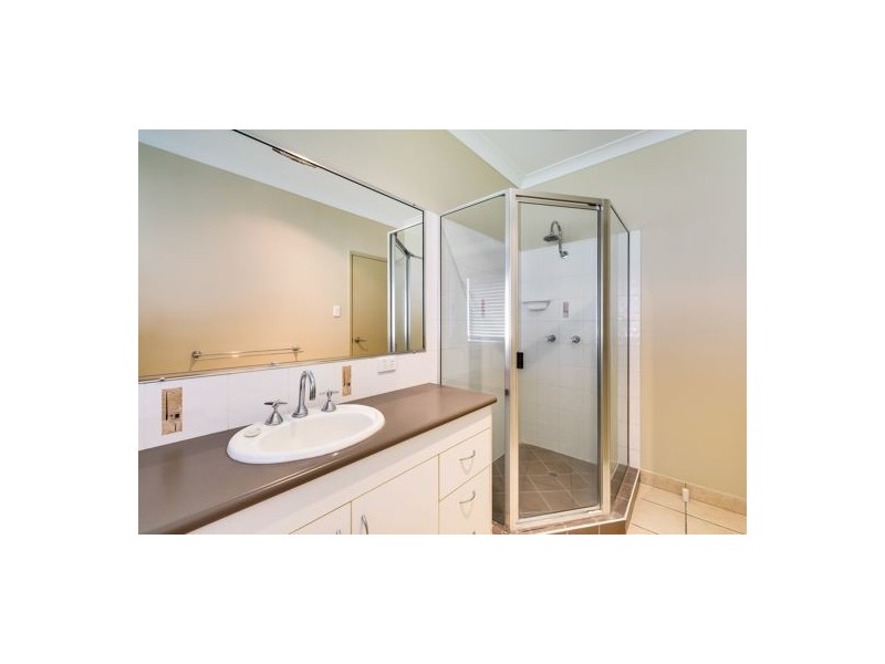 5 Seacove Court, Eimeo QLD 4740