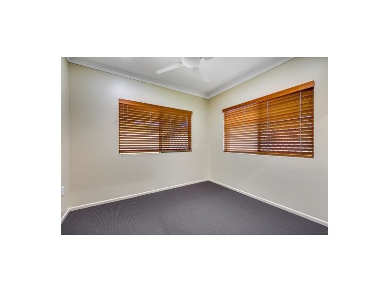 5 Seacove Court, Eimeo QLD 4740