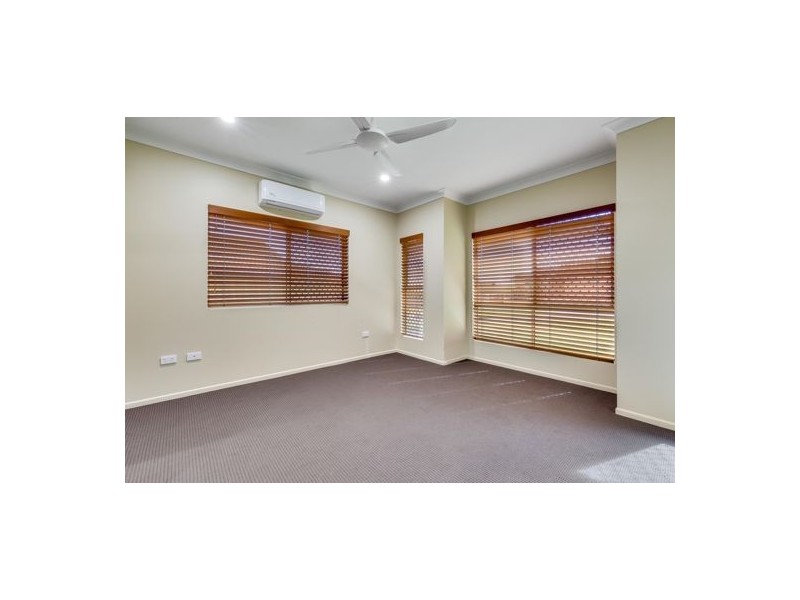 5 Seacove Court, Eimeo QLD 4740