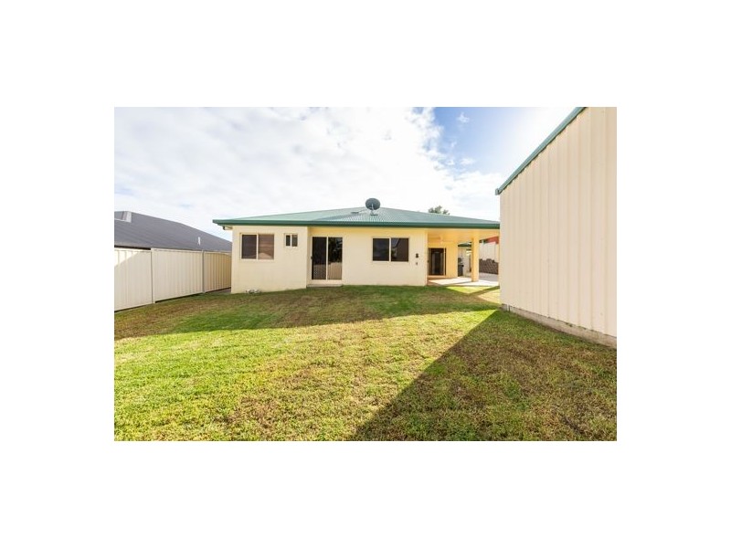 5 Seacove Court, Eimeo QLD 4740