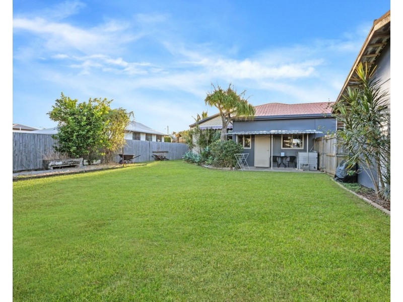 7 Douglas  Street, West Mackay QLD 4740