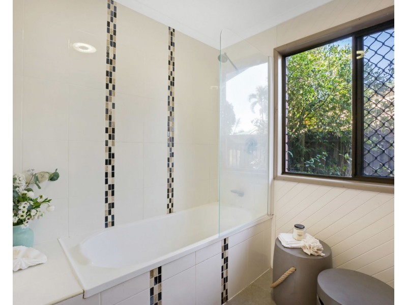 14 Richard Street, Andergrove QLD 4740