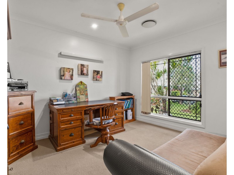 9 Ronnie Court, Rural View QLD 4740
