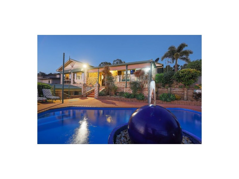 8 Maurene Court, Glenella QLD 4740