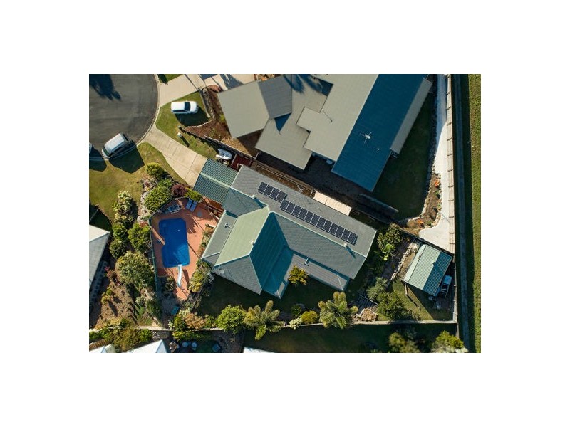 8 Maurene Court, Glenella QLD 4740