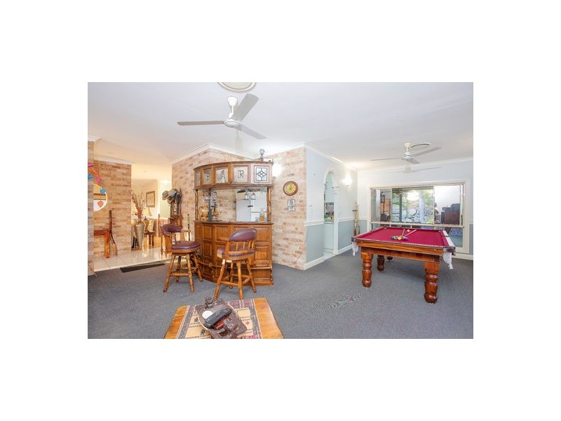 8 Maurene Court, Glenella QLD 4740