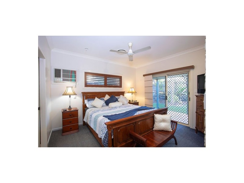 8 Maurene Court, Glenella QLD 4740