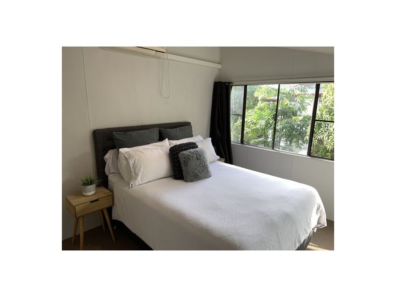 15 Lloyd Street, West Mackay QLD 4740