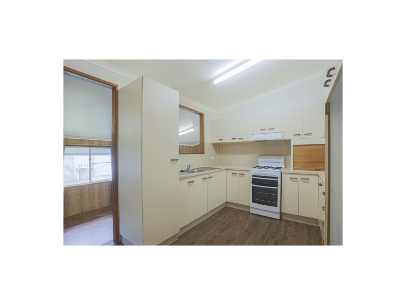 17 Douglas Street, West Mackay QLD 4740