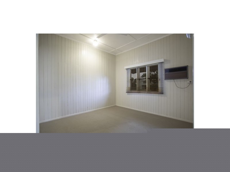 17 Douglas Street, West Mackay QLD 4740