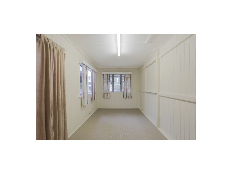 17 Douglas Street, West Mackay QLD 4740