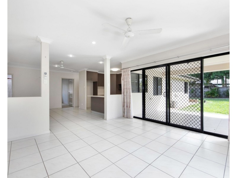 76 Wheeler Drive, Glenella QLD 4740