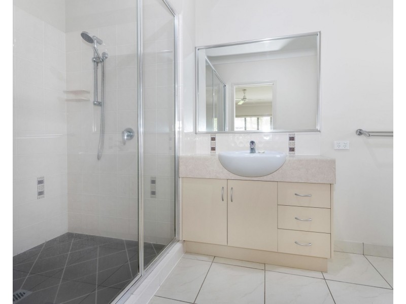 76 Wheeler Drive, Glenella QLD 4740