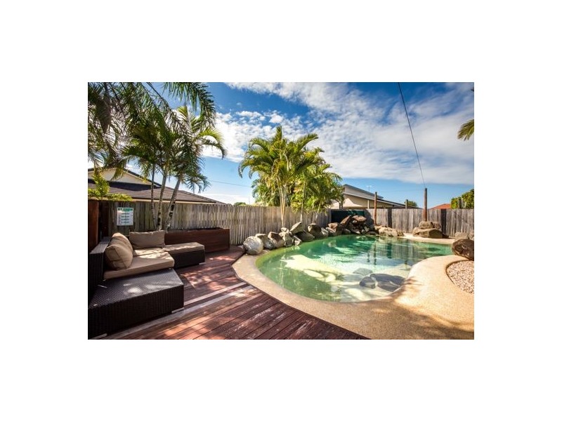 78 Wheeler Dr, Glenella QLD 4740