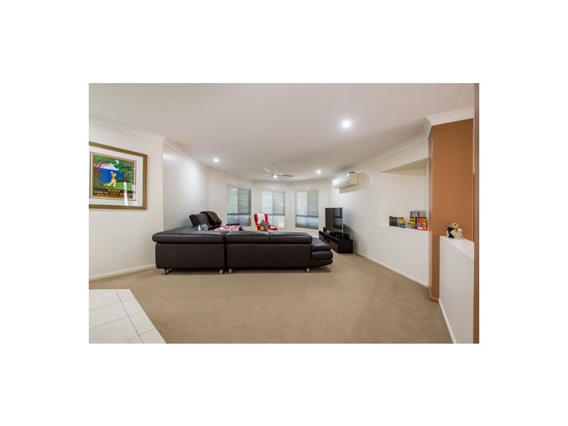 78 Wheeler Dr, Glenella QLD 4740