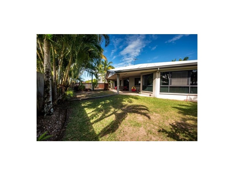 78 Wheeler Dr, Glenella QLD 4740
