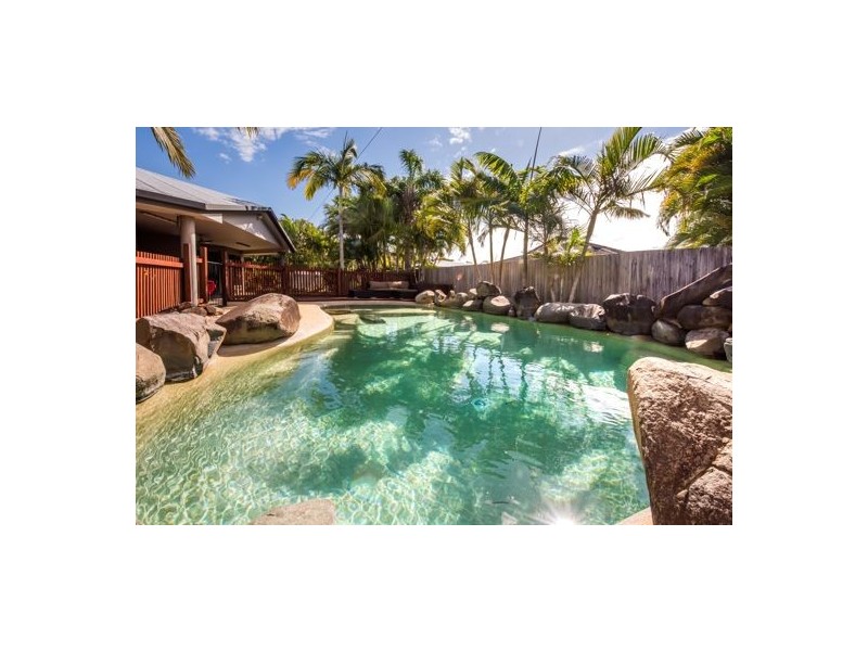 78 Wheeler Dr, Glenella QLD 4740