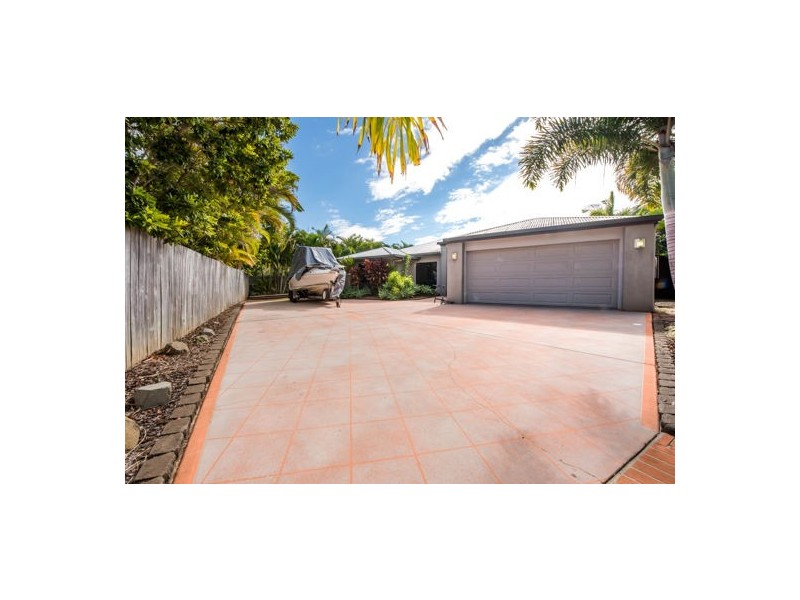 78 Wheeler Dr, Glenella QLD 4740