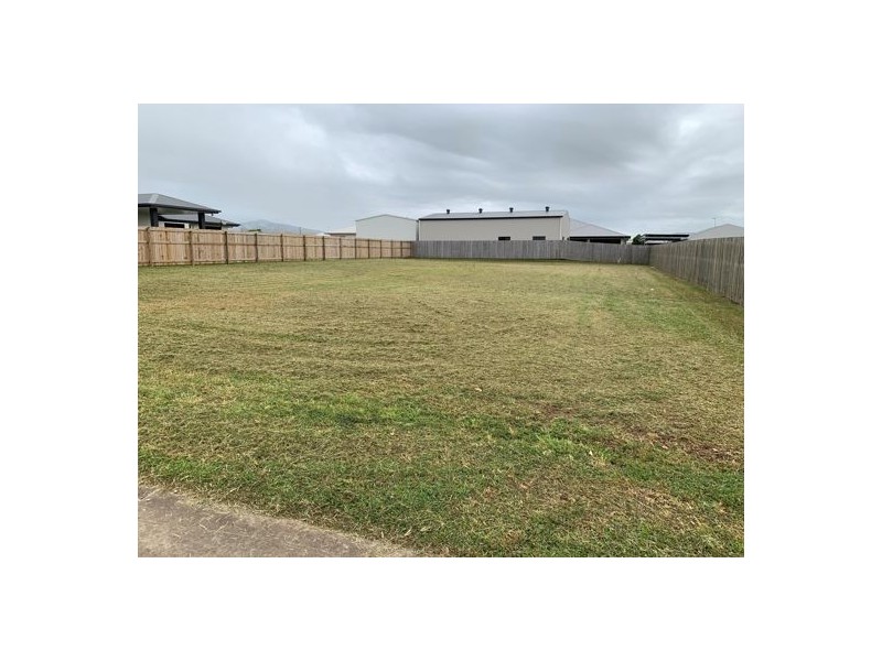 13 Treloar Place, Marian QLD 4753