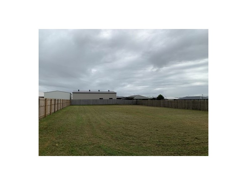 13 Treloar Place, Marian QLD 4753
