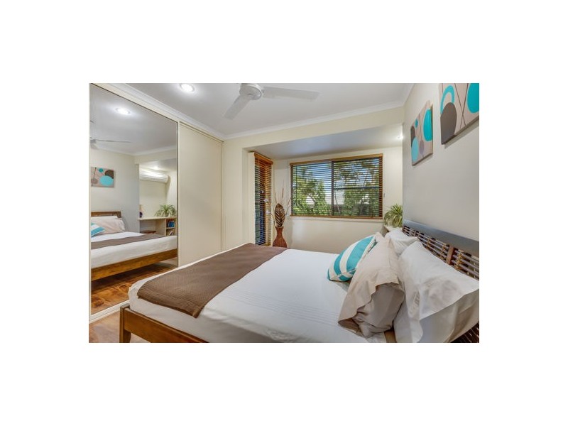 15 Swan Street, Slade Point QLD 4740