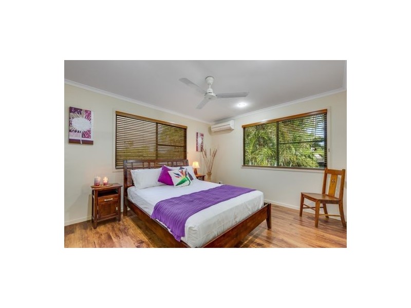15 Swan Street, Slade Point QLD 4740