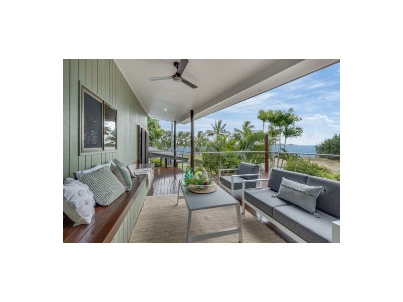 15 Swan Street, Slade Point QLD 4740