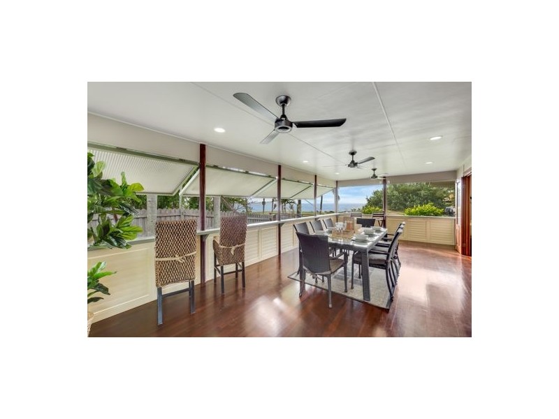 15 Swan Street, Slade Point QLD 4740