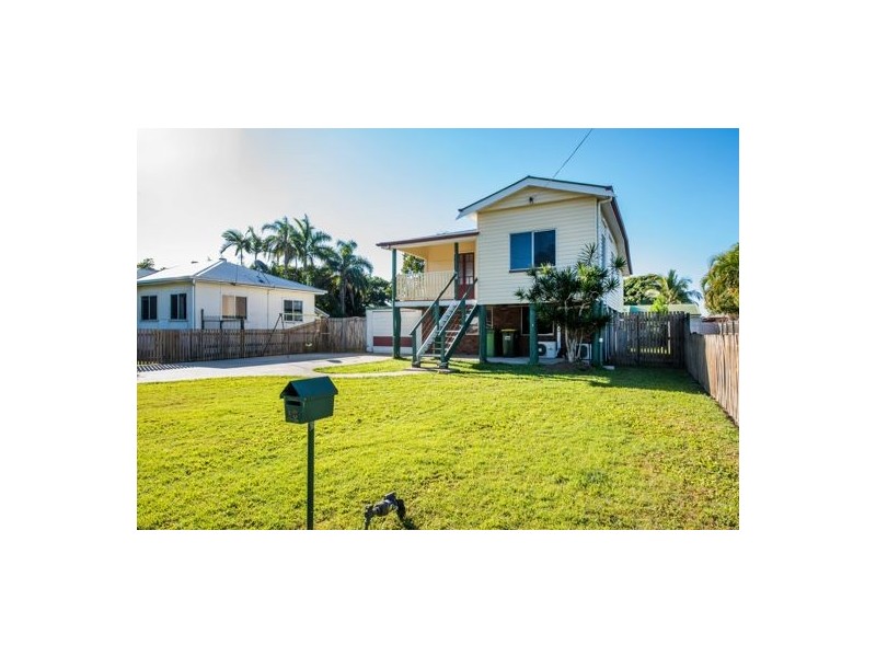 10 Pratt Street, South Mackay QLD 4740