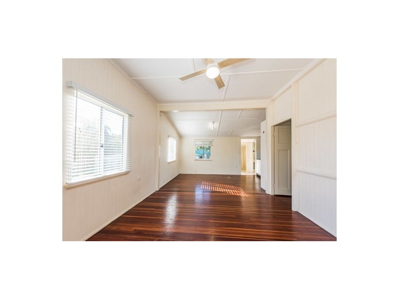 10 Pratt Street, South Mackay QLD 4740